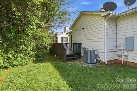 6027 Crape Myrtle Lane Charlotte NC 28216