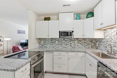 6027 Crape Myrtle Lane Charlotte NC 28216