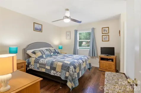 6027 Crape Myrtle Lane Charlotte NC 28216