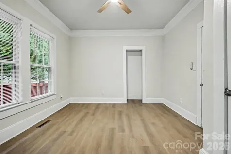 303 E 10th Street Kannapolis NC 28083
