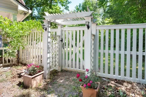 43 Charles Marlowe Drive Fairview NC 28730