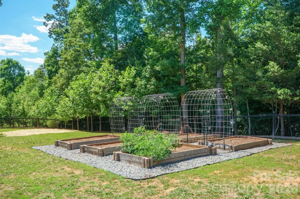 150 Four Andrews Drive Harmony NC 28634