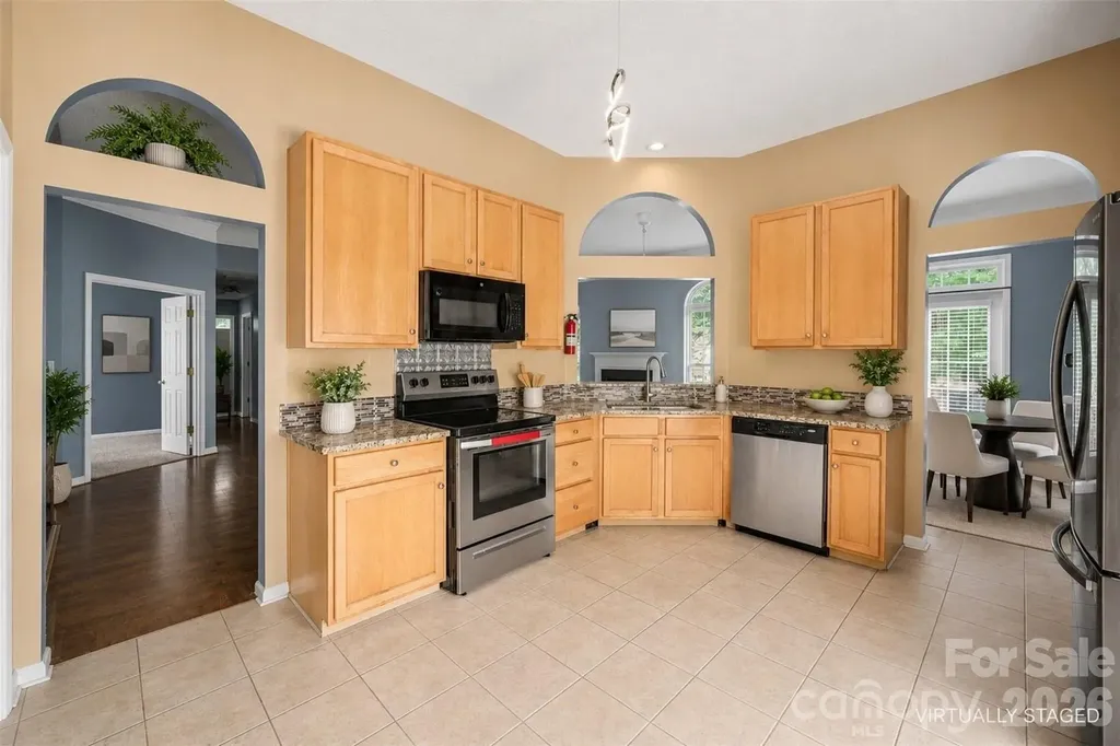 10026 Dauphine Drive Charlotte NC 28216