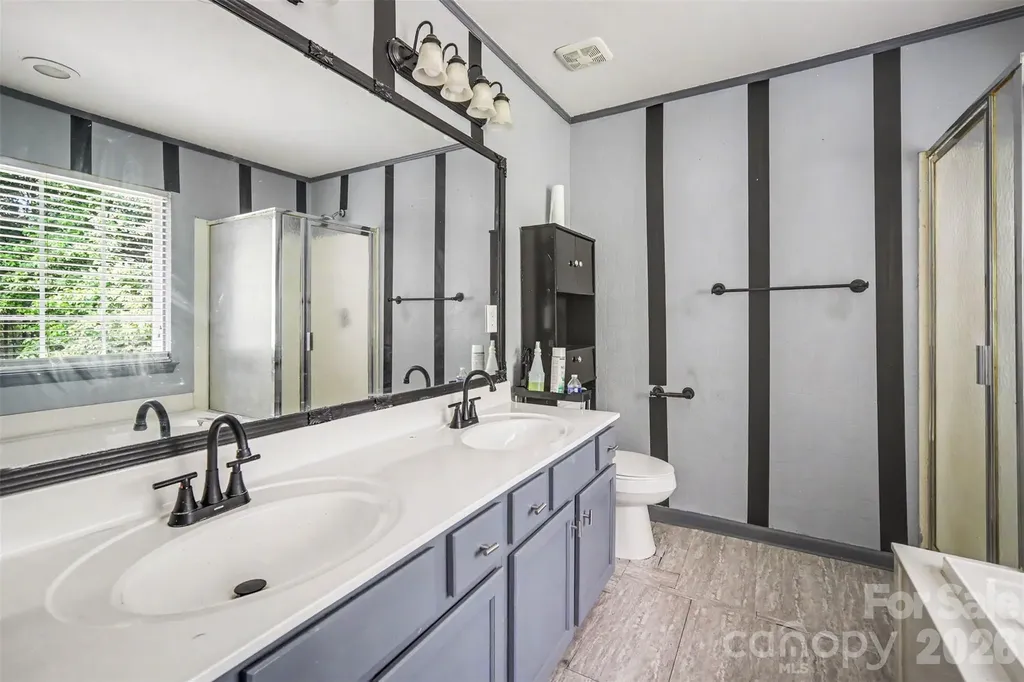 10026 Dauphine Drive Charlotte NC 28216