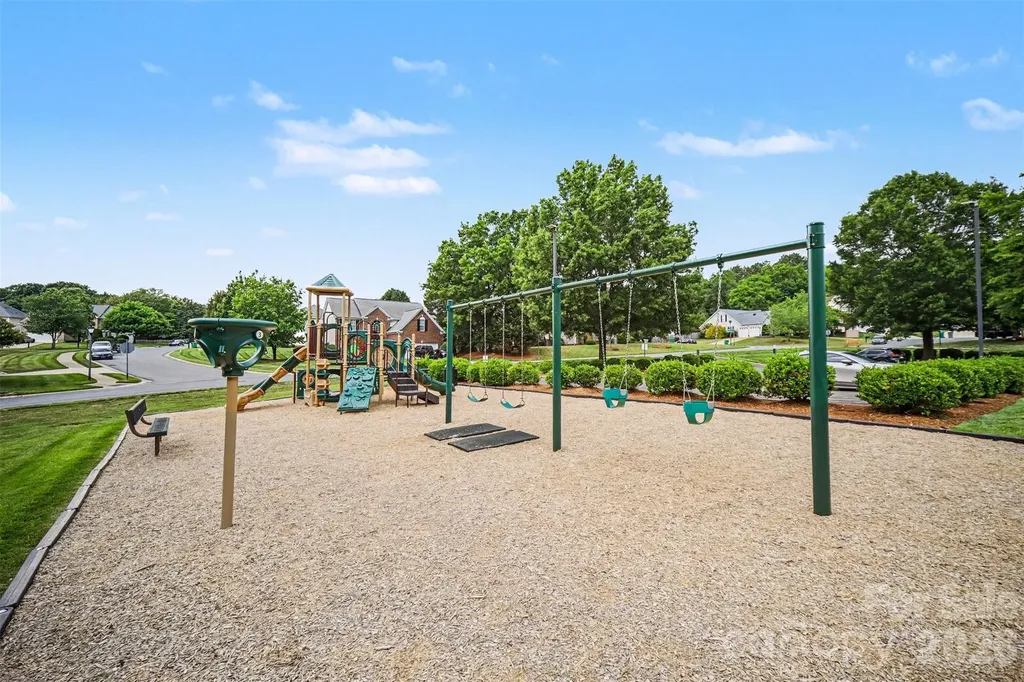 10026 Dauphine Drive Charlotte NC 28216