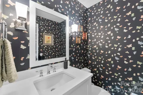 6613 Rocky Falls Road Charlotte NC 28211