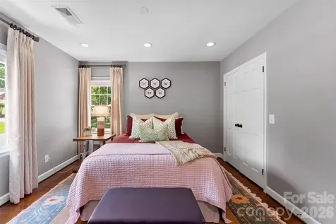 6613 Rocky Falls Road Charlotte NC 28211