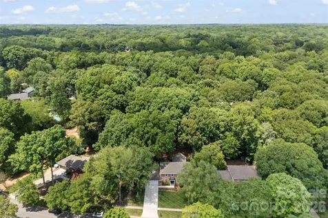 6613 Rocky Falls Road Charlotte NC 28211