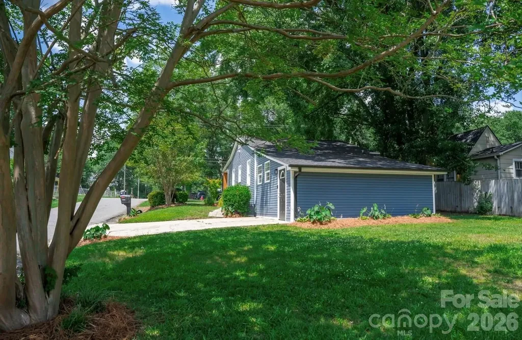1215 W 4th Avenue Gastonia NC 28052