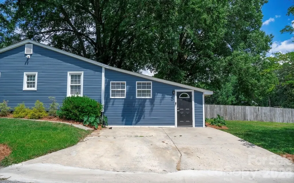 1215 W 4th Avenue Gastonia NC 28052