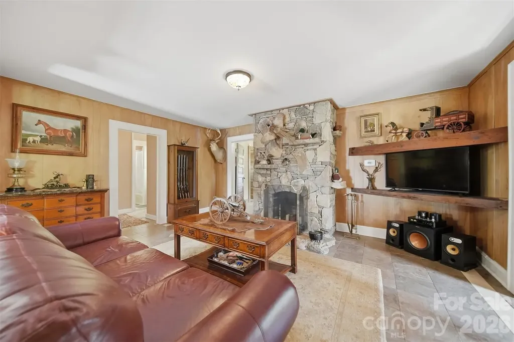 301 Corinth Church Circle Casar NC 28620