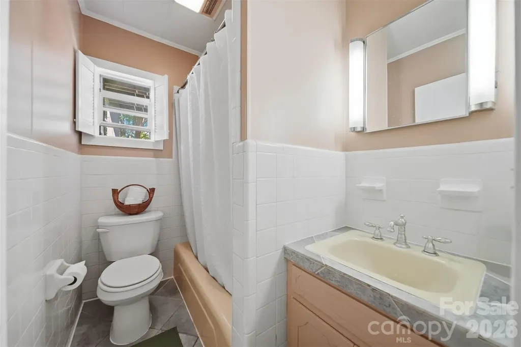 301 Corinth Church Circle Casar NC 28620