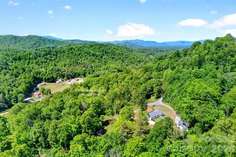 V/l Wolf Crossing Bakersville NC 28705