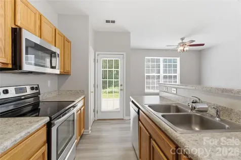 7723 Abigail Glen Drive Charlotte NC 28212