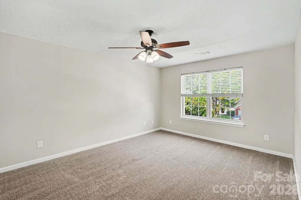 9828 Aventide Lane Charlotte NC 28215