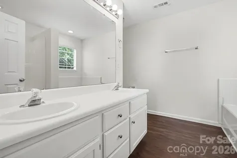 12127 Landing Green Drive Charlotte NC 28277