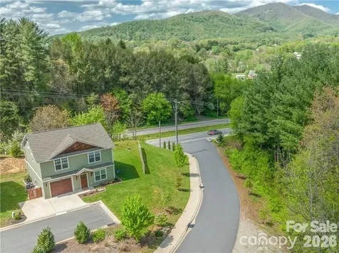 101 Towne Place Clyde NC 28721