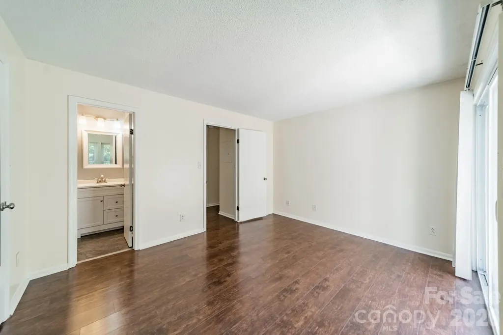 9605 Vinca Circle Charlotte NC 28213