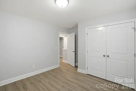 3109 Cochrane Drive Charlotte NC 28269