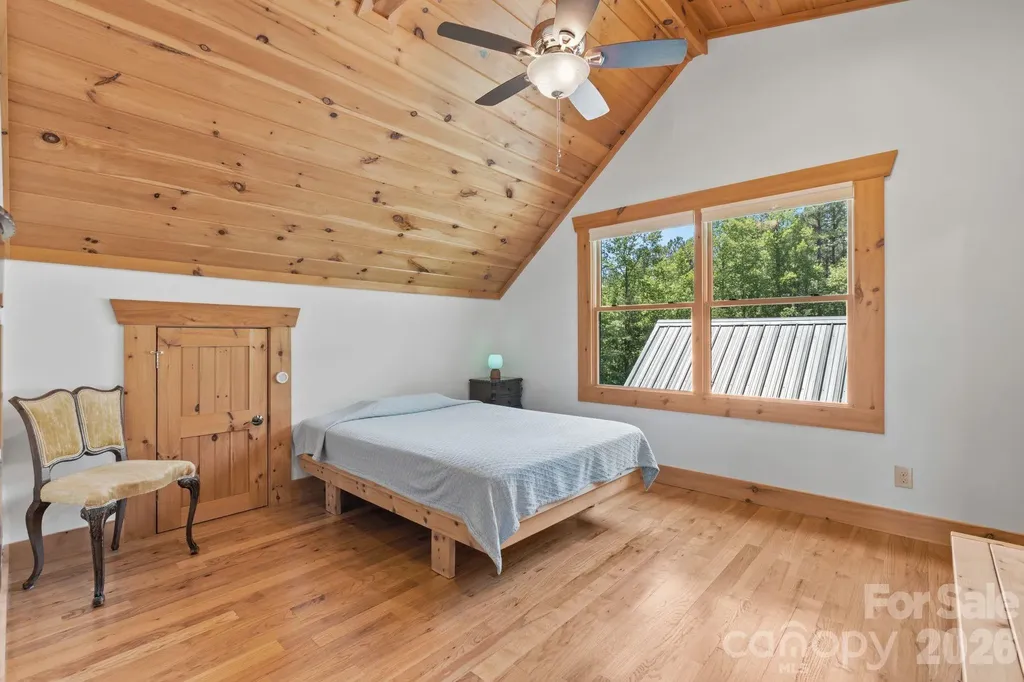 280 Hidden Lake Parkway Nebo NC 28761