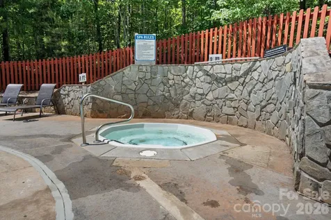 280 Hidden Lake Parkway Nebo NC 28761