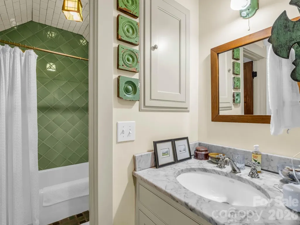 46 Cheshire Drive Black Mountain NC 28711