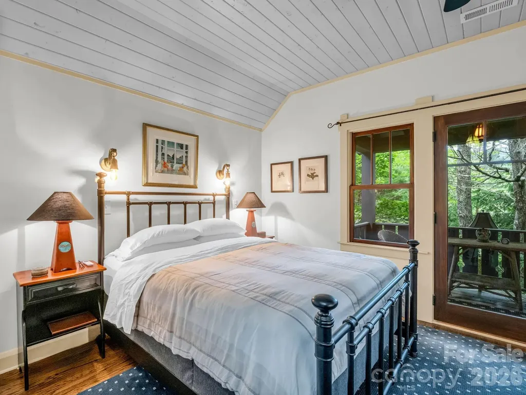 46 Cheshire Drive Black Mountain NC 28711