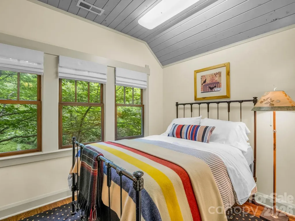 46 Cheshire Drive Black Mountain NC 28711