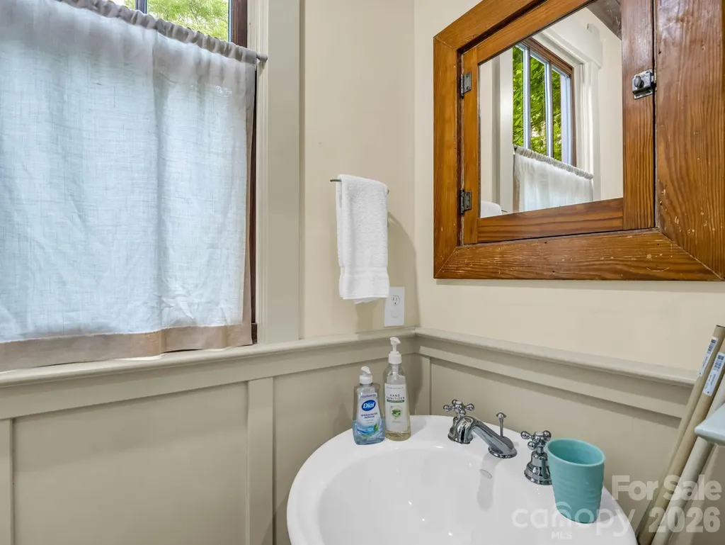 46 Cheshire Drive Black Mountain NC 28711