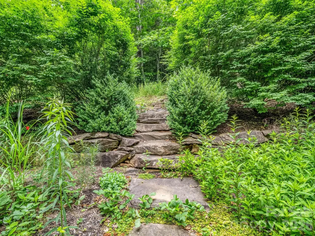 46 Cheshire Drive Black Mountain NC 28711