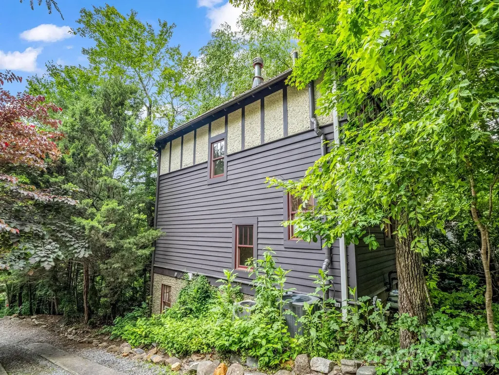 46 Cheshire Drive Black Mountain NC 28711