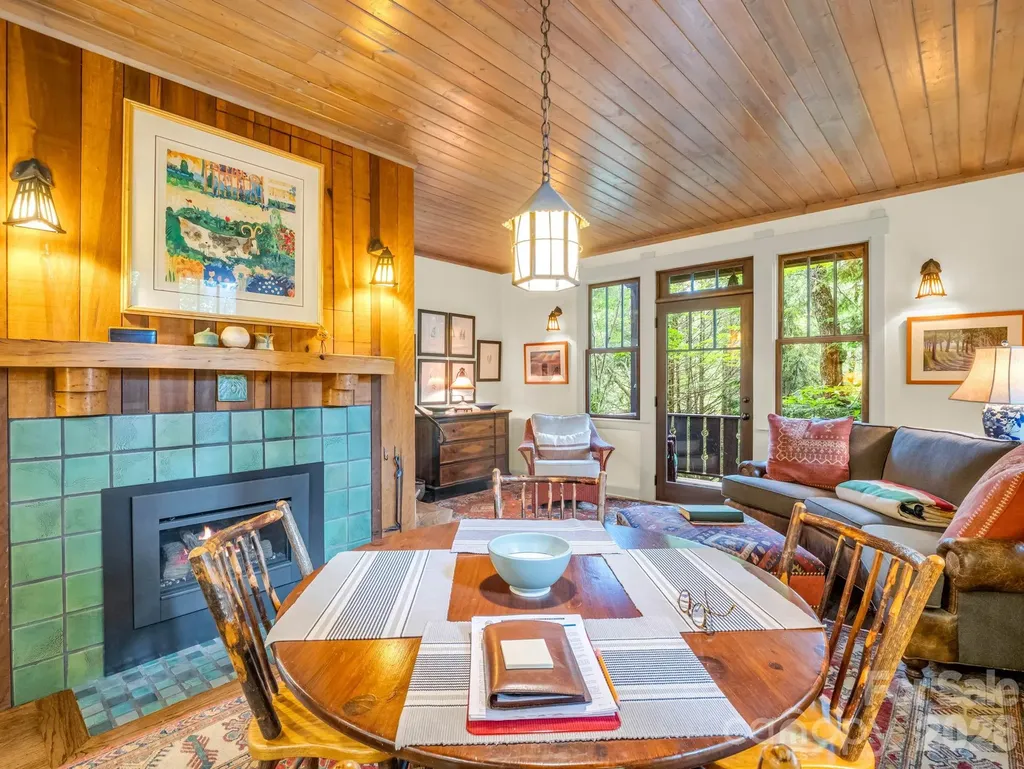 46 Cheshire Drive Black Mountain NC 28711