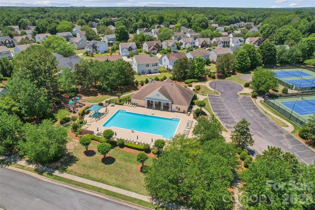 2523 Beacon Forest Drive Charlotte NC 28270