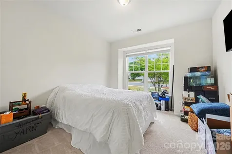 14204 Southbridge Forest Drive Charlotte NC 27273