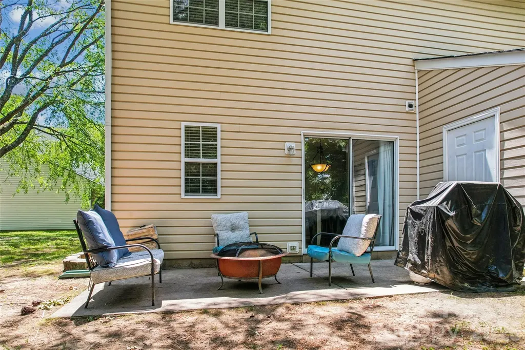 2227 Preakness Court Charlotte NC 28273
