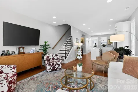 2111 Isom Street Charlotte NC 28208
