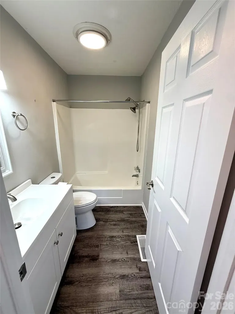 130 N Arlington Avenue Jonesville NC 28642