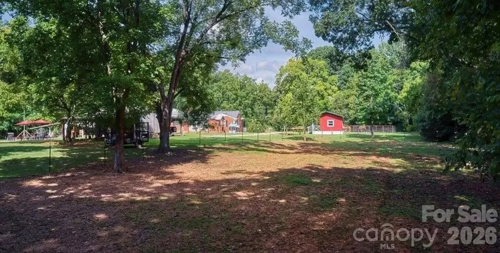 2727 N Moore Road Robbins NC 27325