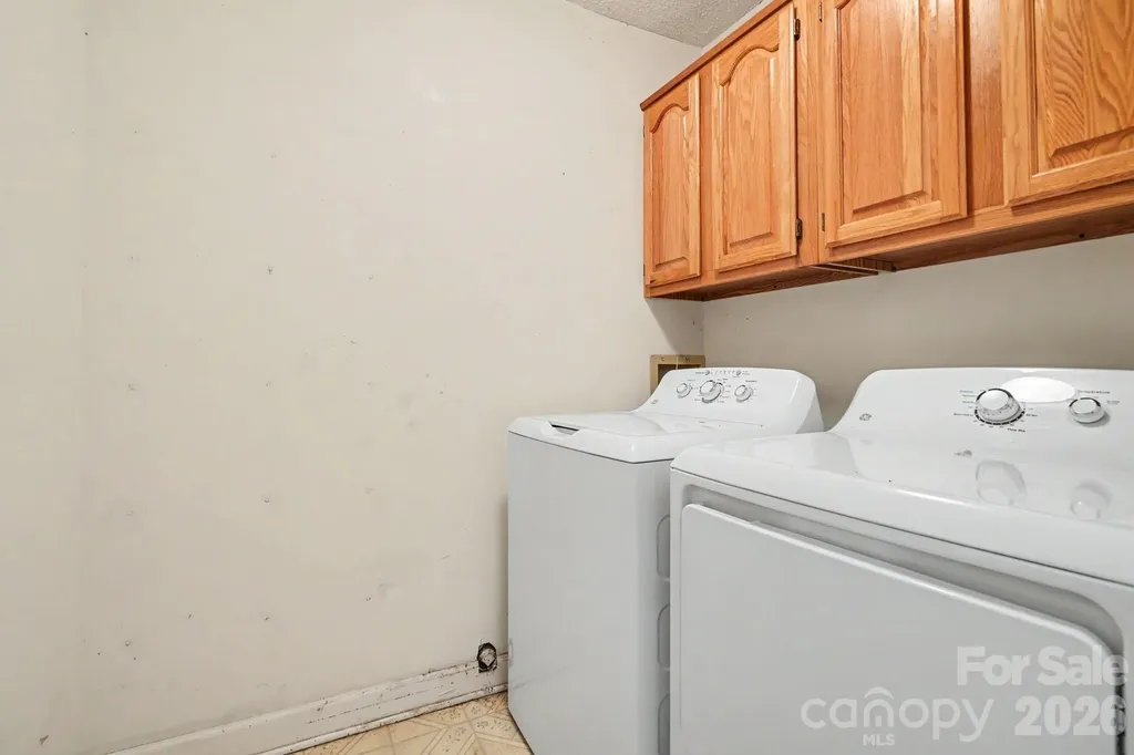 3032 Oakcroft Drive Matthews NC 28105