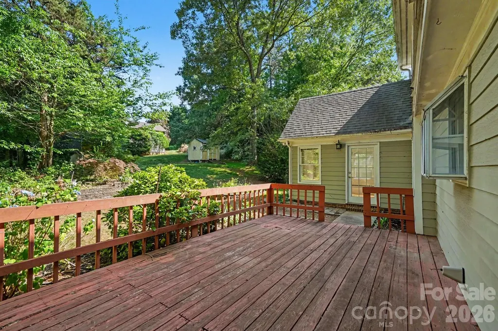 3032 Oakcroft Drive Matthews NC 28105