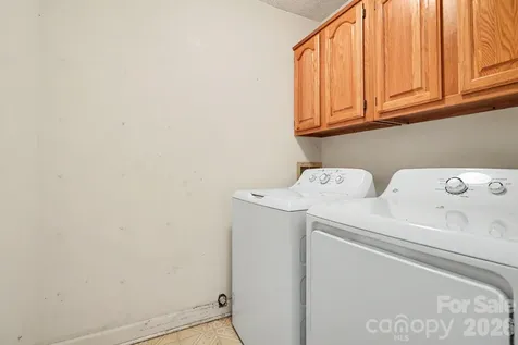 3032 Oakcroft Drive Matthews NC 28105