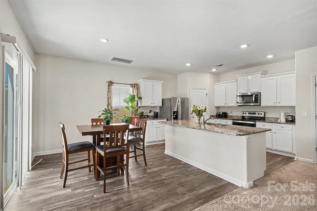 1112 Creedmore Court Charlotte NC 28215