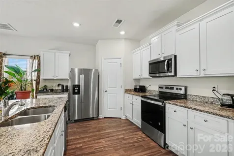 1112 Creedmore Court Charlotte NC 28215