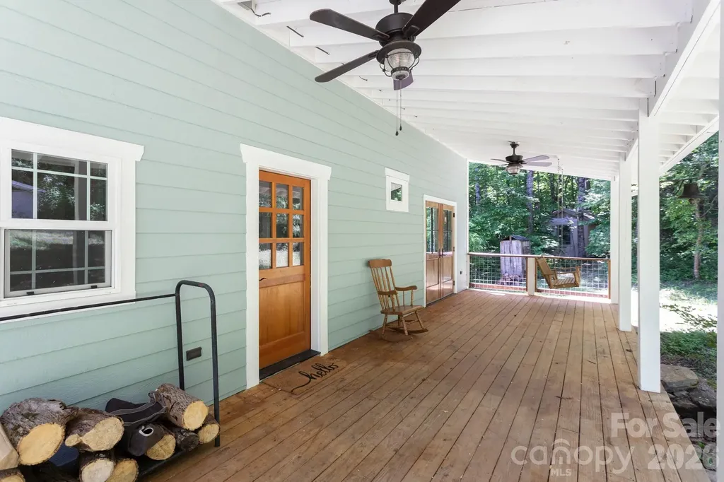 1621 Upward Way Waynesville NC 28786
