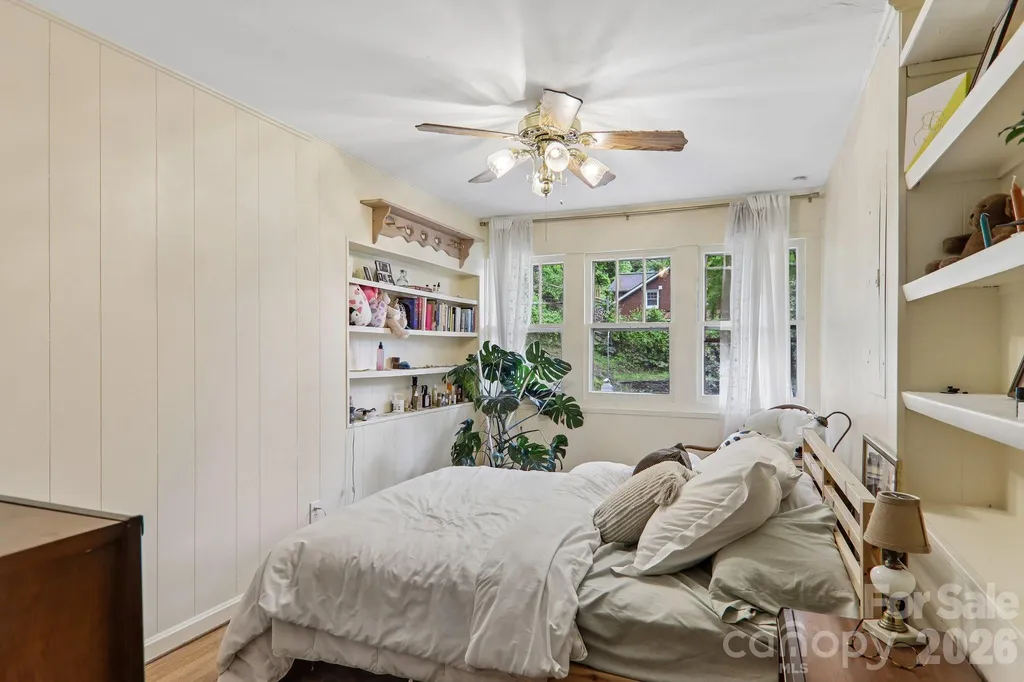1157 S Main Street Waynesville NC 28786