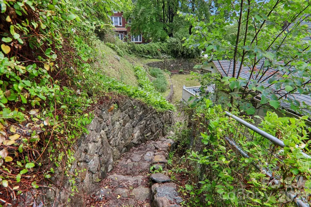 1157 S Main Street Waynesville NC 28786