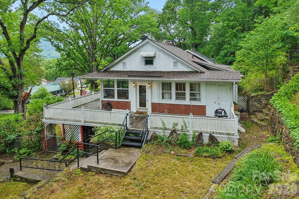 1157 S Main Street Waynesville NC 28786