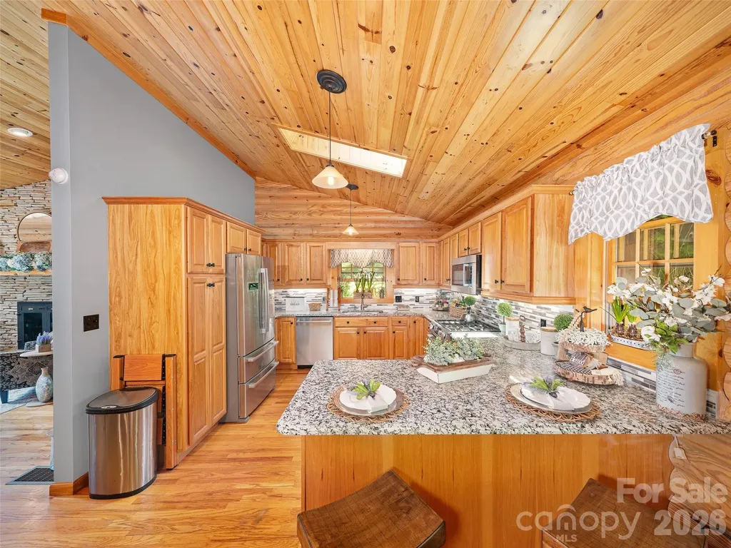 357 Rosewood Lane Burnsville NC 28714