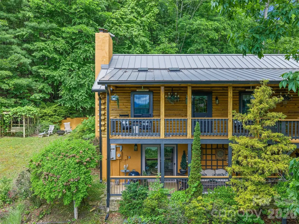 357 Rosewood Lane Burnsville NC 28714