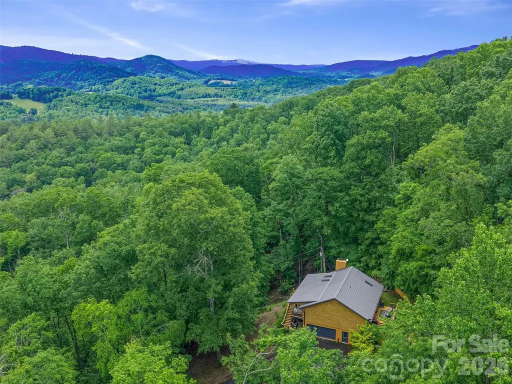 357 Rosewood Lane Burnsville NC 28714